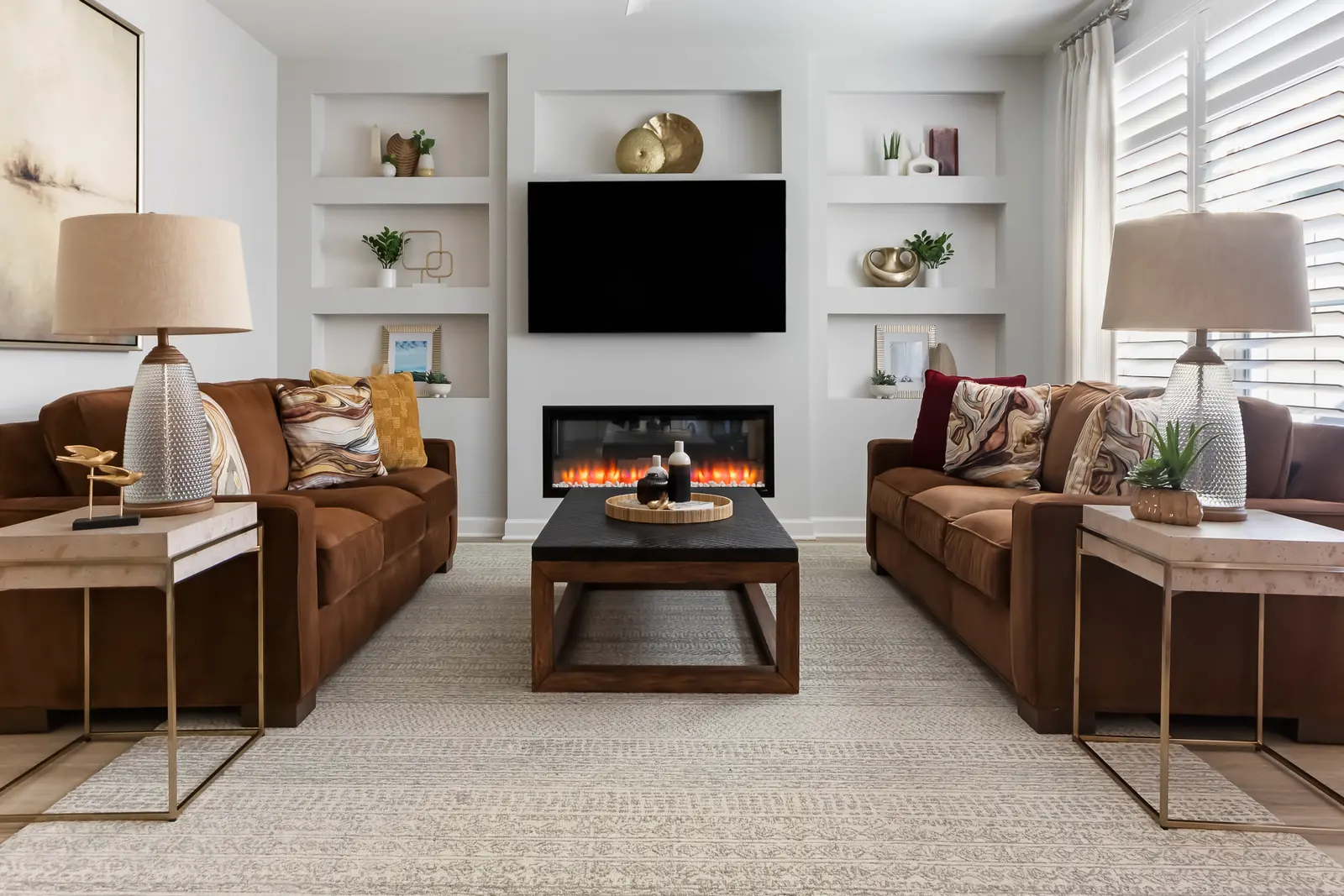 Style and Comfort, from Entry to Bedroom