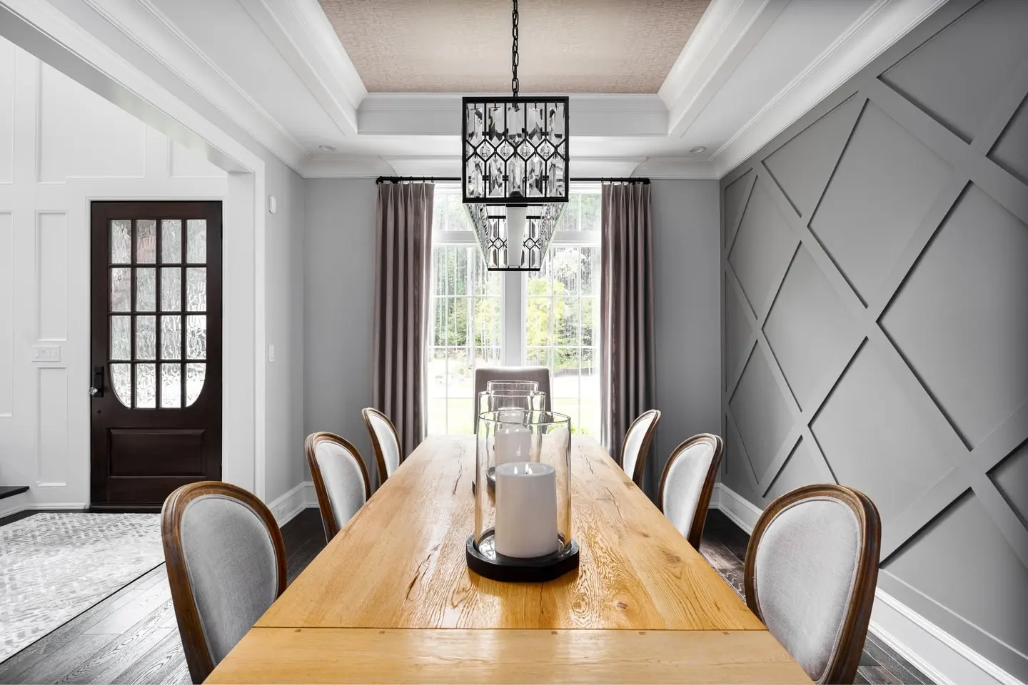 Sophisticated Dining Room